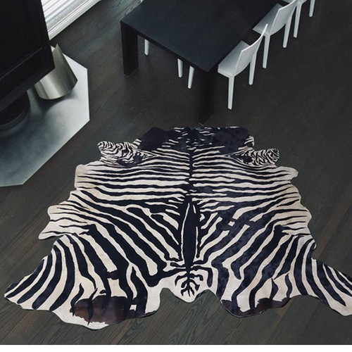 پرینت گورخر روی پوست گاو